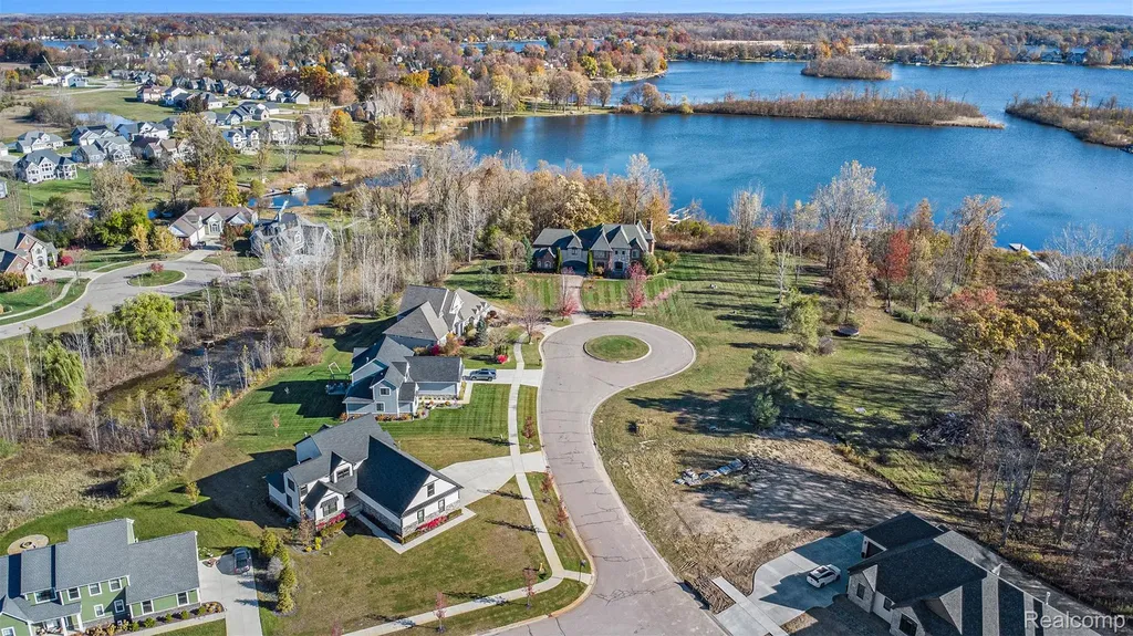 14270 Wright Drive Fenton Charter Township MI 48451