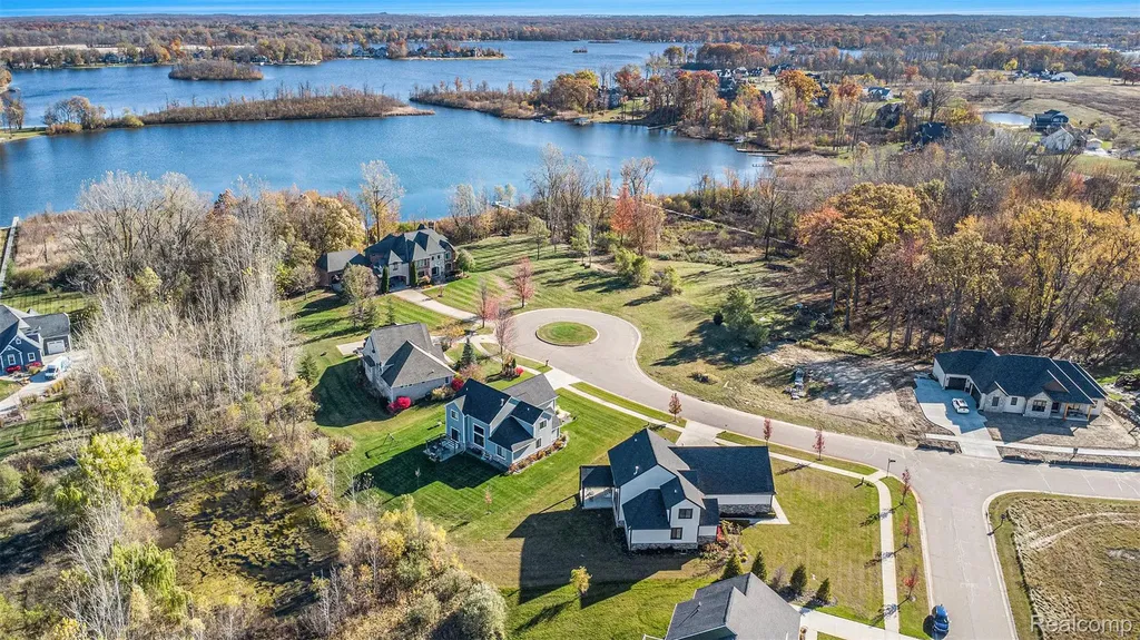14270 Wright Drive Fenton Charter Township MI 48451