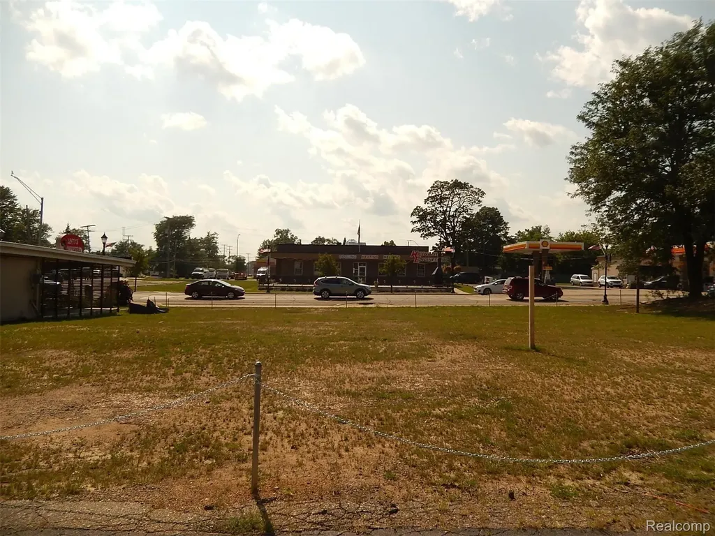333 S Lafayette Street South Lyon City MI 48178