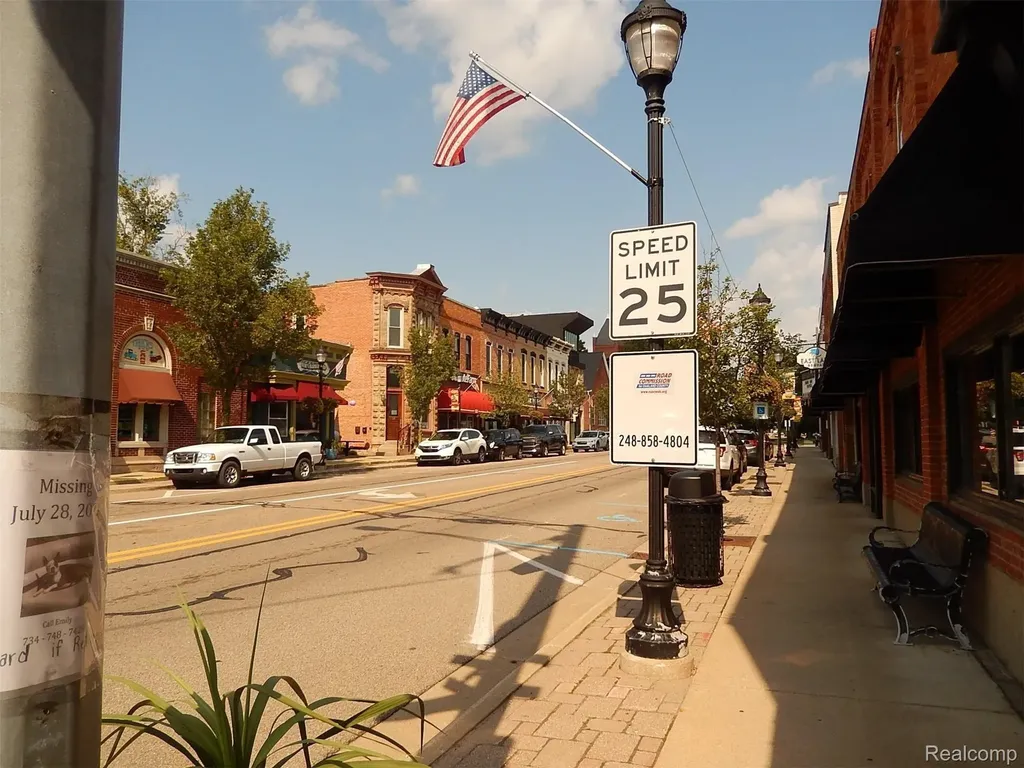 333 S Lafayette Street South Lyon City MI 48178