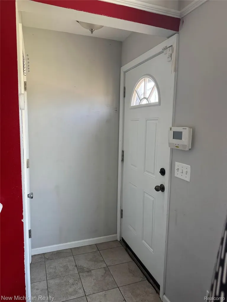16601 Fairmount Drive Detroit City MI 48205