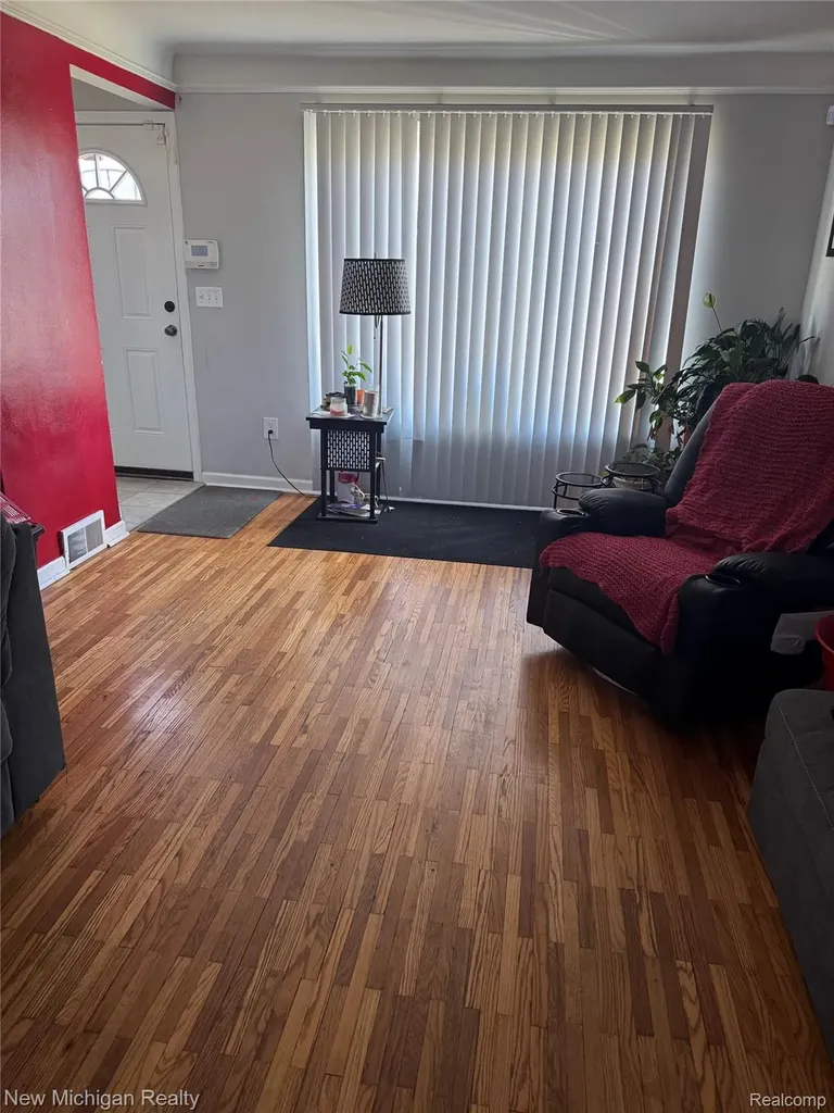 16601 Fairmount Drive Detroit City MI 48205