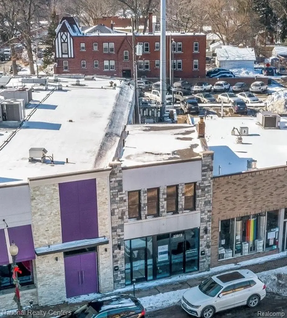 22917-22919 Woodward Avenue Ferndale City MI 48220