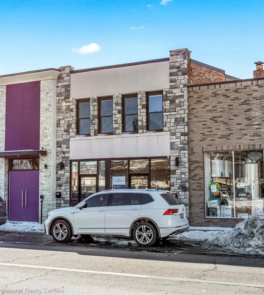 22917-22919 Woodward Avenue Ferndale City MI 48220