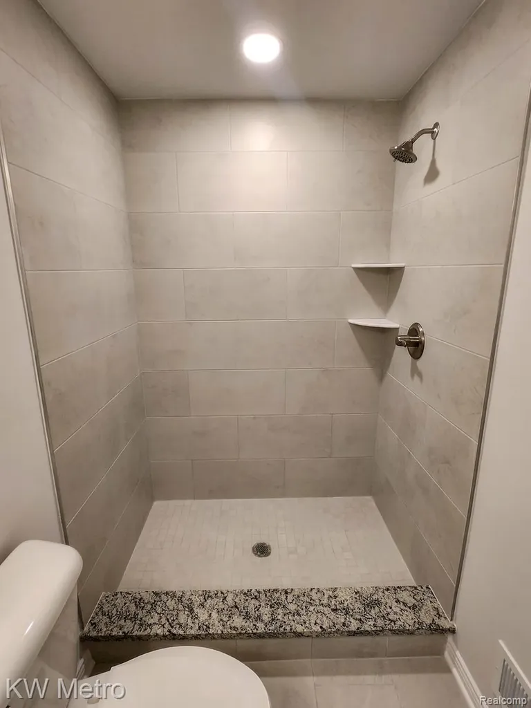 205 Whispering Pines Drive Fenton City MI 48430