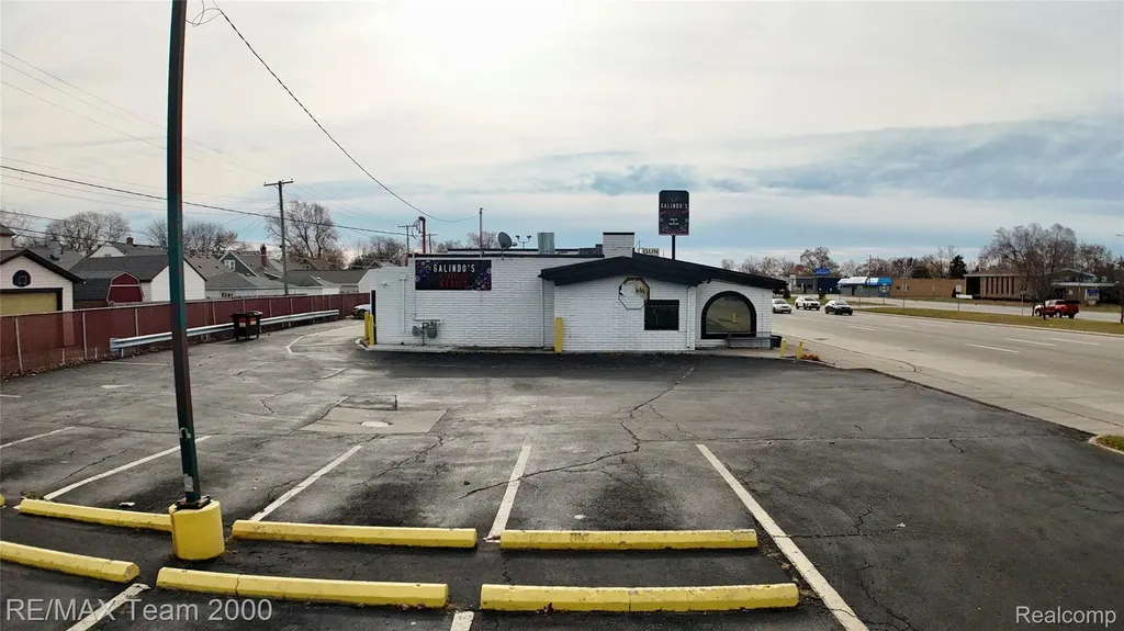 1297 Fort Street Wyandotte City MI 48192