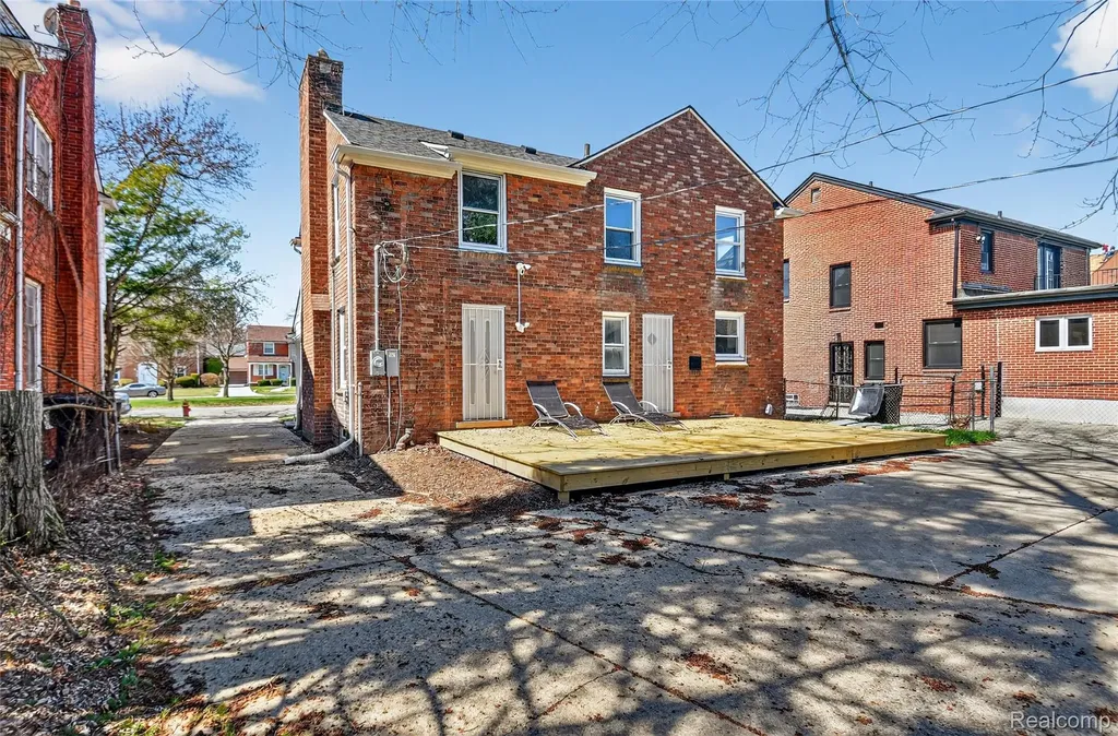 9171 W Outer Drive Detroit City MI 48219