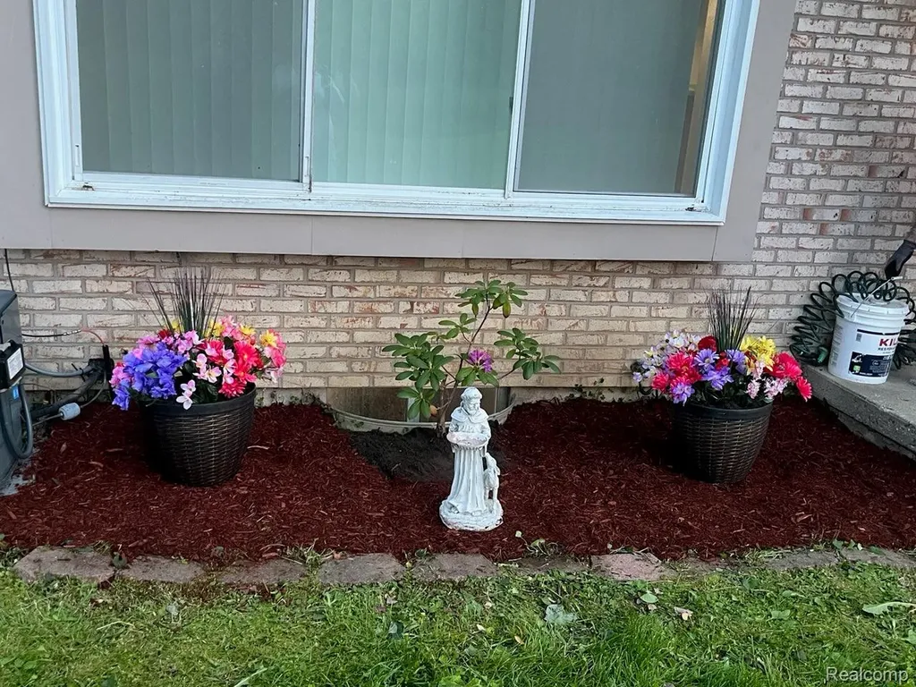 8315 Camelot Court Genesee Charter Township MI 48458