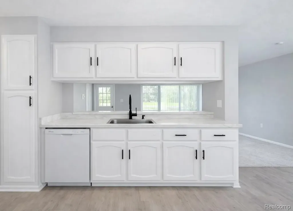 8315 Camelot Court Genesee Charter Township MI 48458
