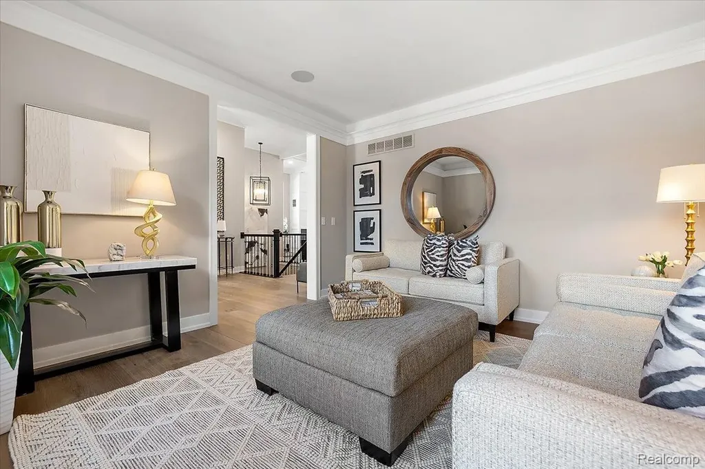 30797 Franklin Hills Court Farmington Hills City MI 48334