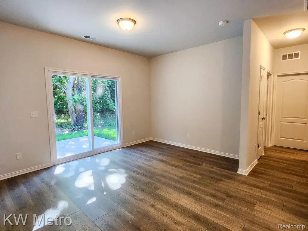 195 Whispering Pines Drive Fenton City MI 48430