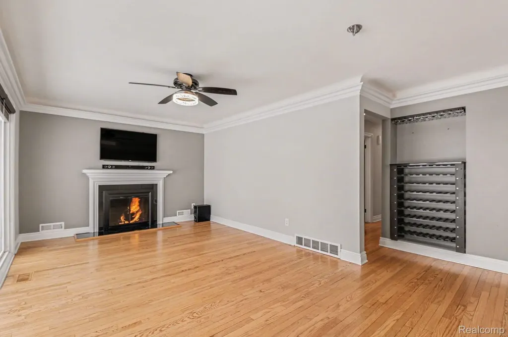 1421 Lloyd Avenue Royal Oak City MI 48073