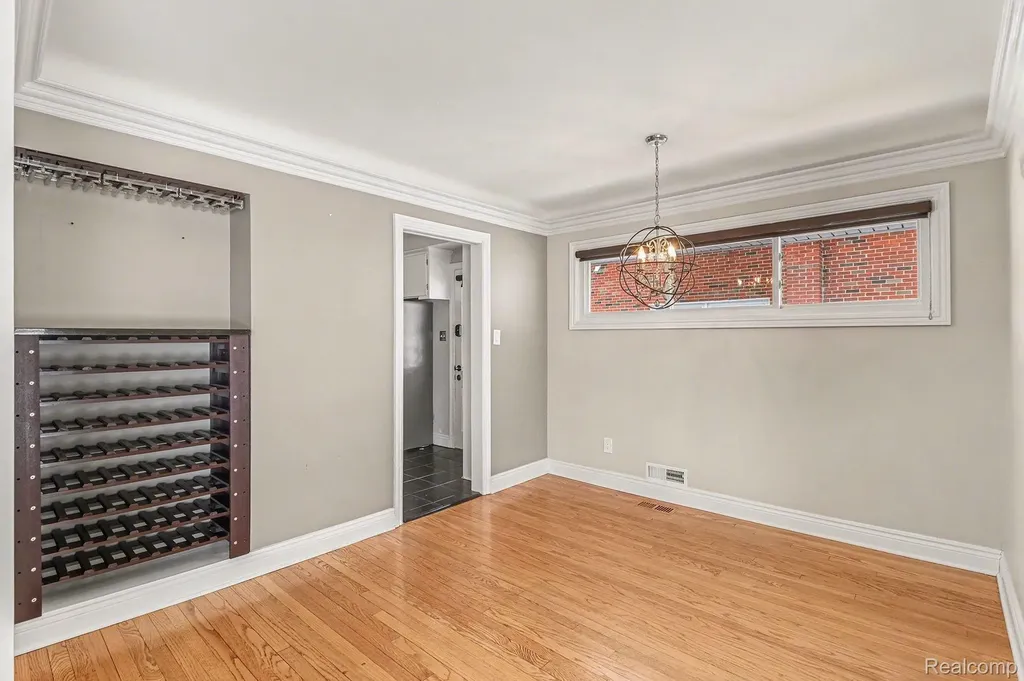1421 Lloyd Avenue Royal Oak City MI 48073
