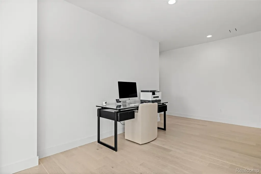 3026 Heron French Provincial Bloomfield Hills City MI 48302