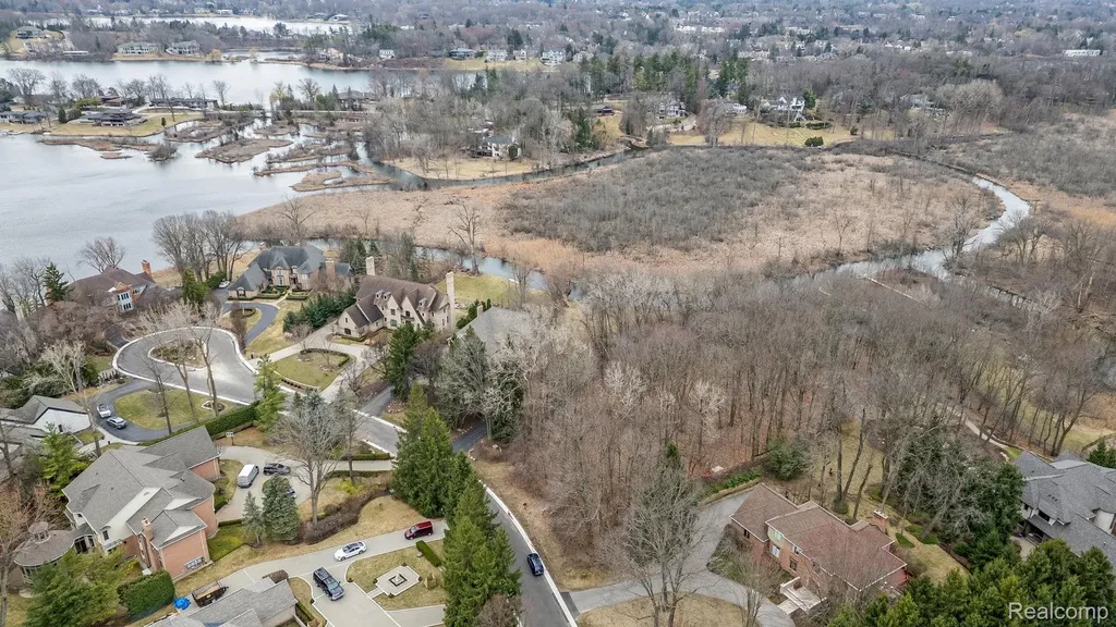 3026 Heron French Provincial Bloomfield Hills City MI 48302