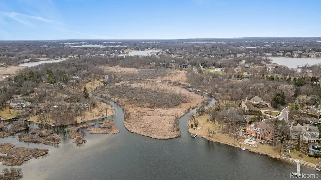 3026 Heron French Provincial Bloomfield Hills City MI 48302