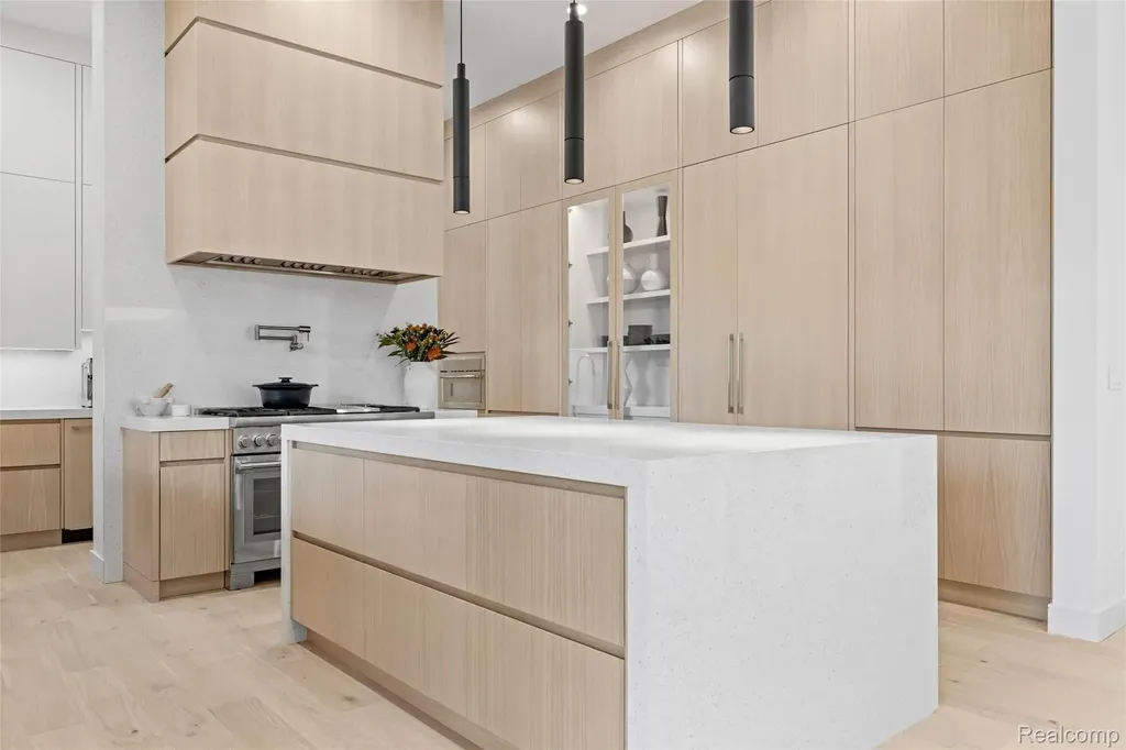 3026 Heron French Provincial Bloomfield Hills City MI 48302