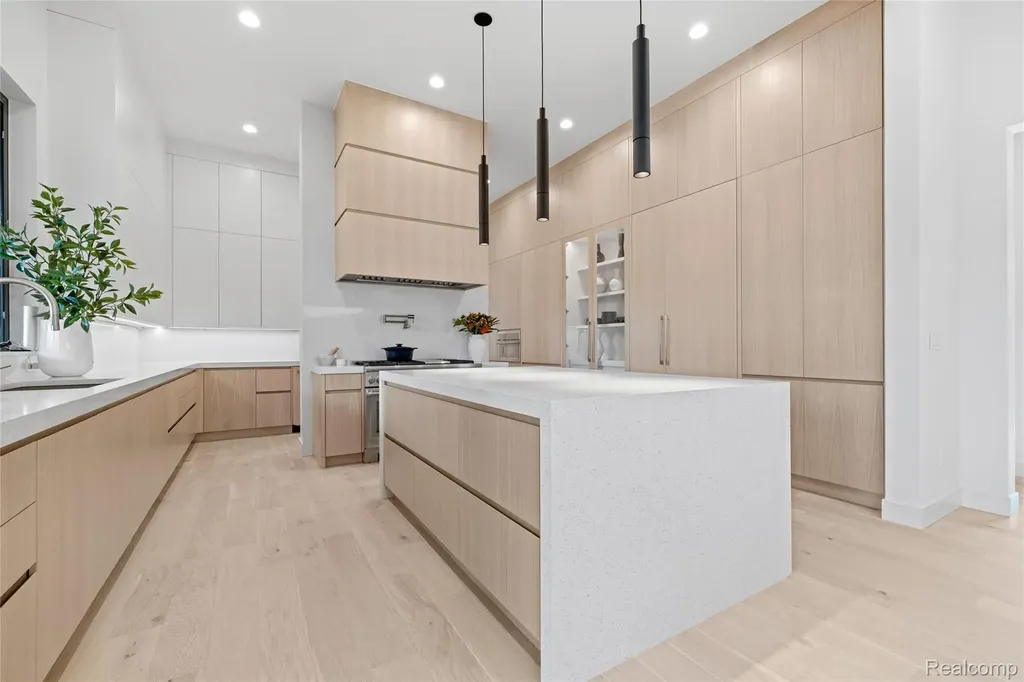 3026 Heron French Provincial Bloomfield Hills City MI 48302