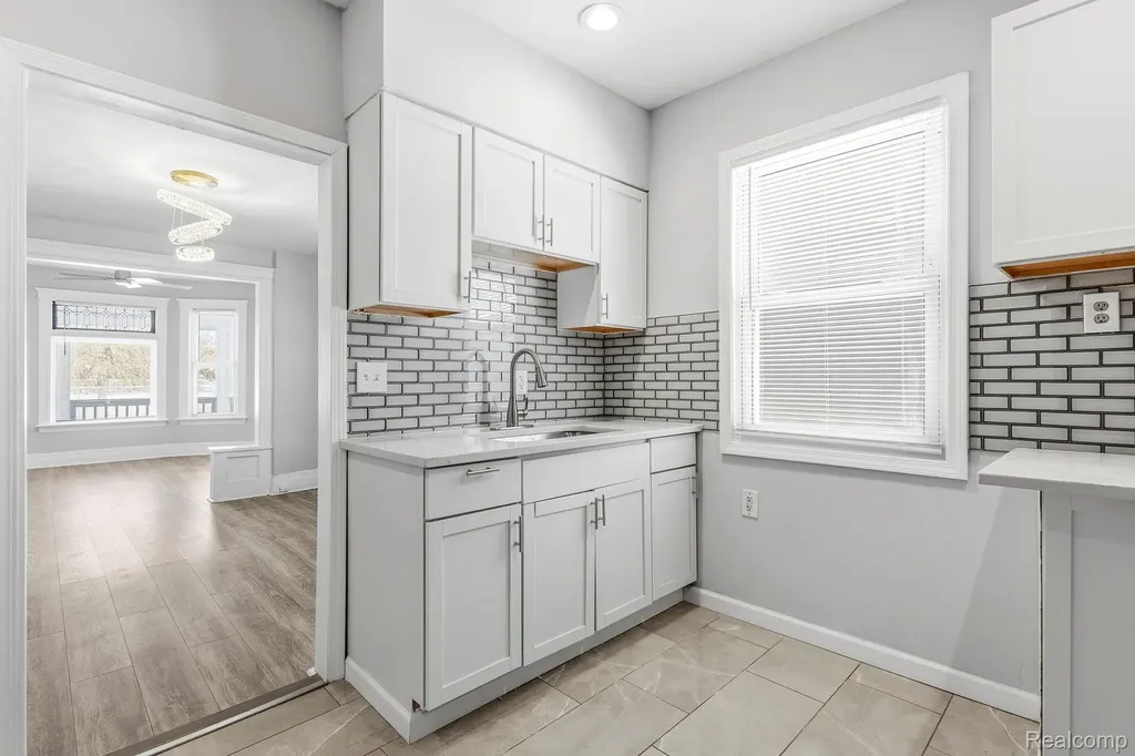 53 Cortland Street Highland Park City MI 48203