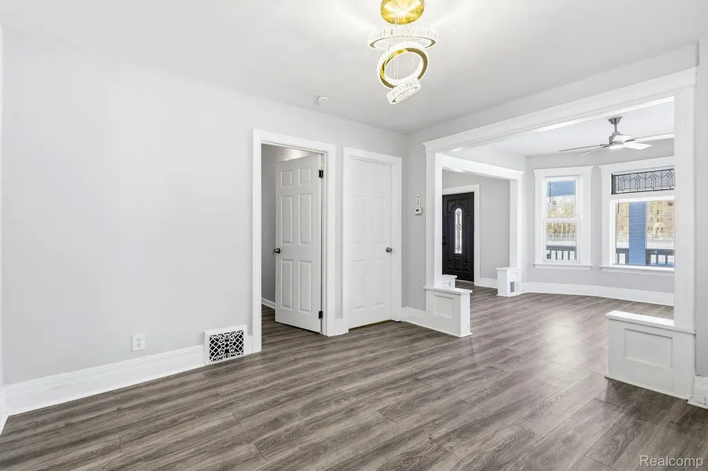53 Cortland Street Highland Park City MI 48203