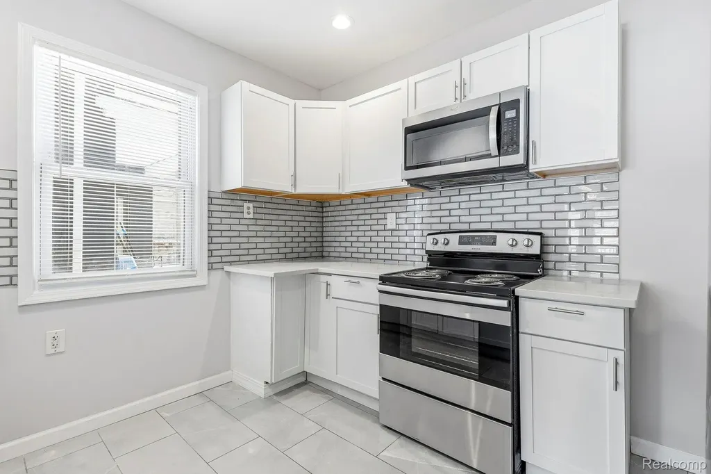 53 Cortland Street Highland Park City MI 48203