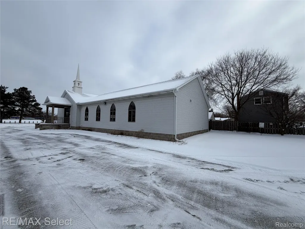 3302 Whittier Avenue Flint City MI 48506