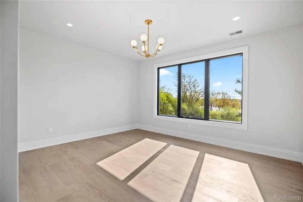 4554 Pinnacle Boulevard Oakland Charter Township MI 48306