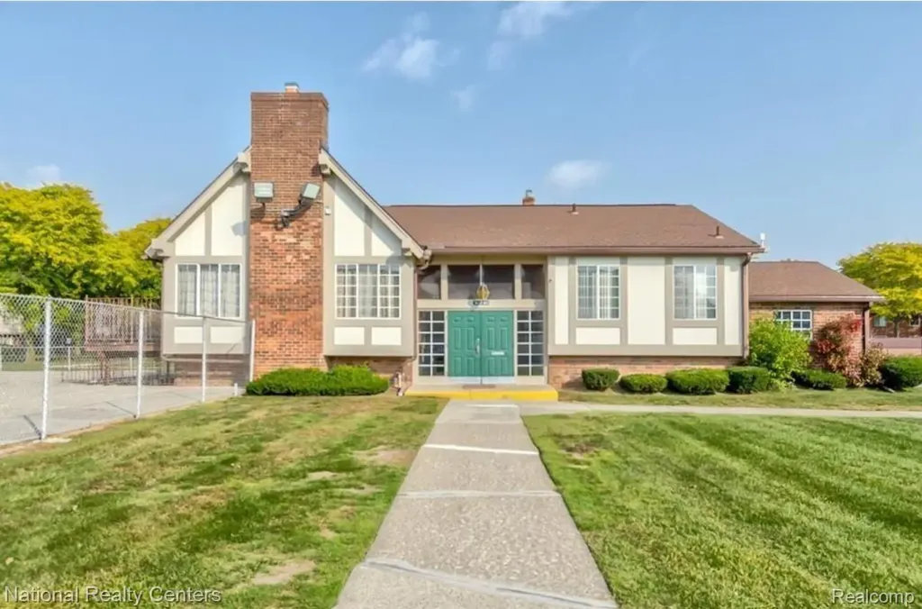 30260 Southfield Road Southfield City MI 48076
