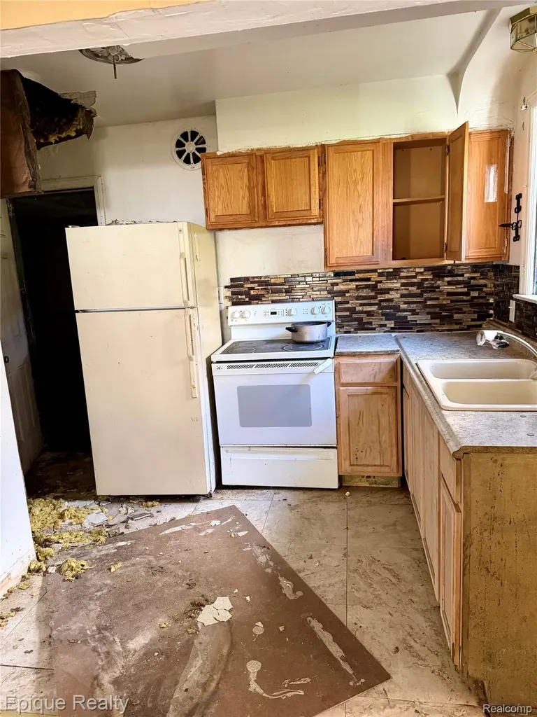 2514 Trumbull Avenue Flint City MI 48504