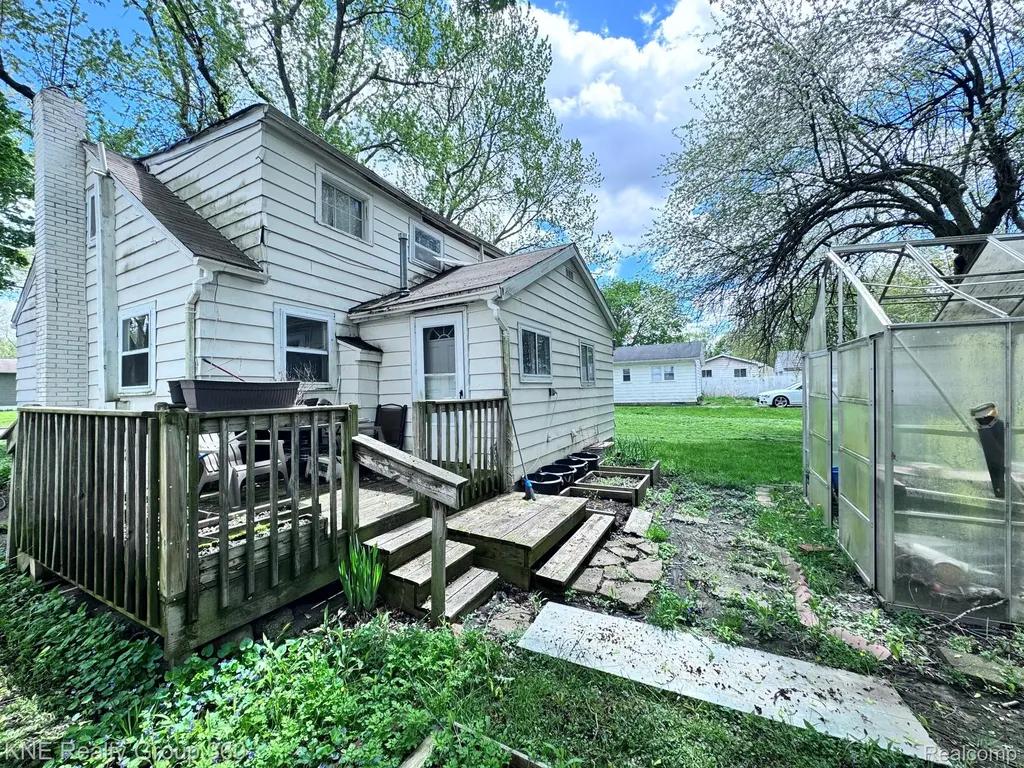 4928 Hughes Road Lansing City MI 48910