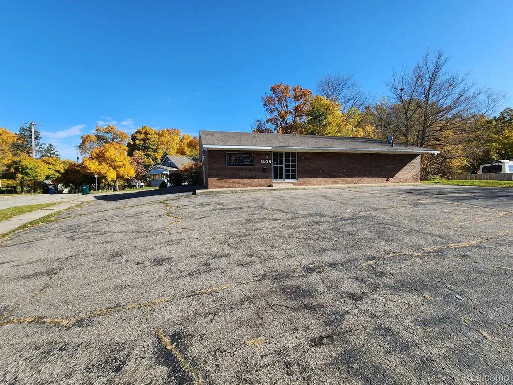 1405 E Cesar E Chavez Avenue Lansing City MI 48906