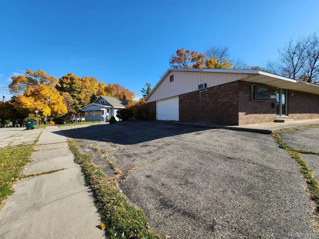 1405 E Cesar E Chavez Avenue Lansing City MI 48906
