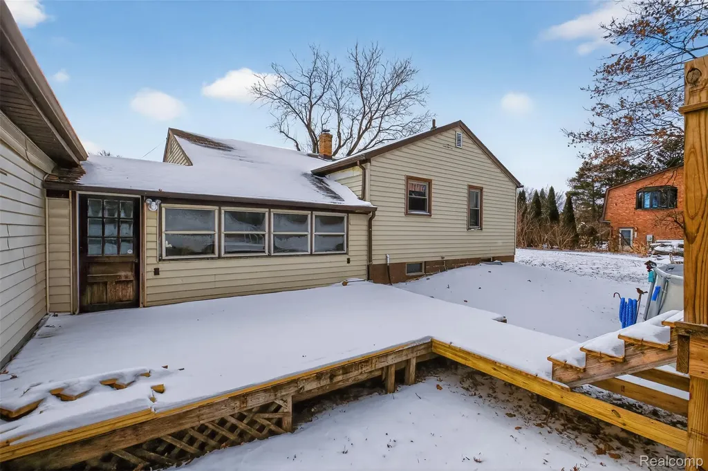 3241 Curtis Road Bridgeport Charter Township MI 48415