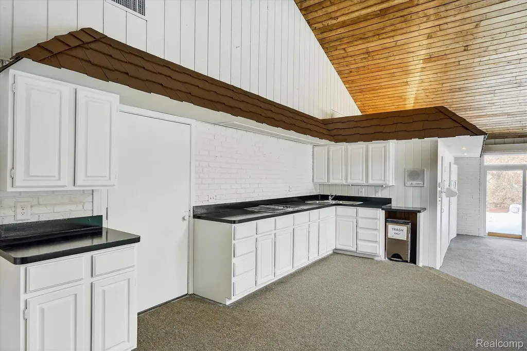 9505 E Atherton Road Davison Township MI 48423