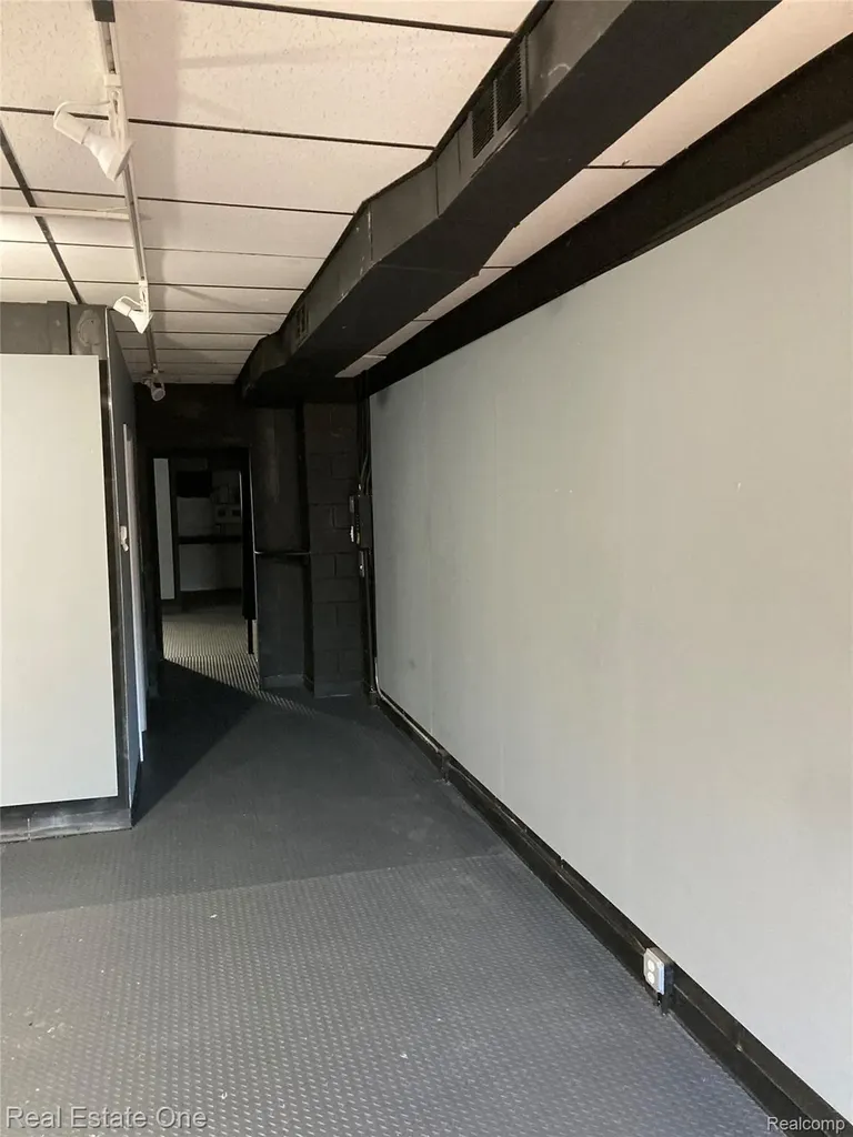 4111 12 Mile Road Berkley City MI 48072