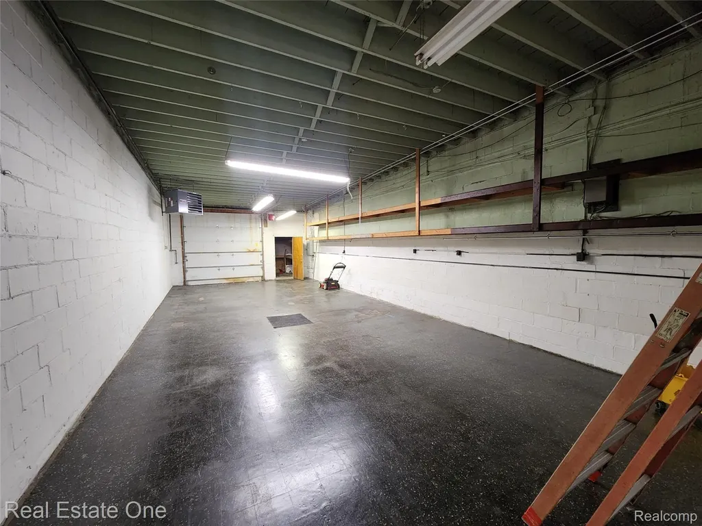 4105 12 Mile Road Berkley City MI 48072