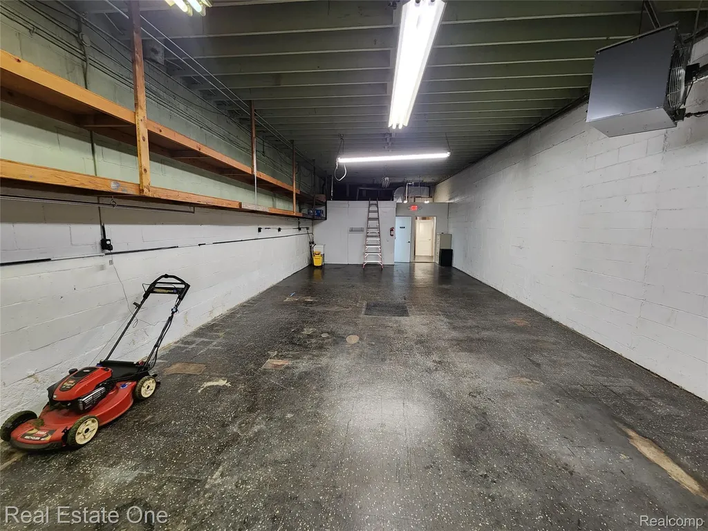 4105 12 Mile Road Berkley City MI 48072