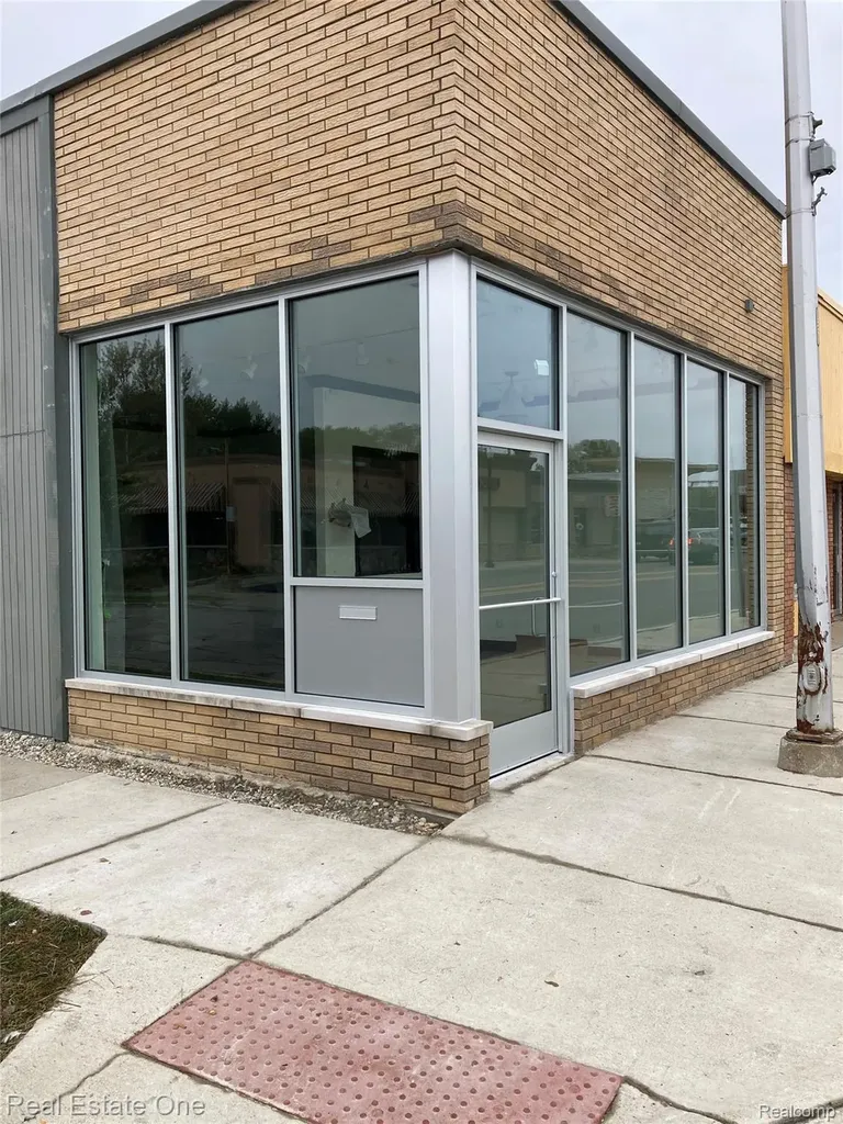 4105 12 Mile Road Berkley City MI 48072