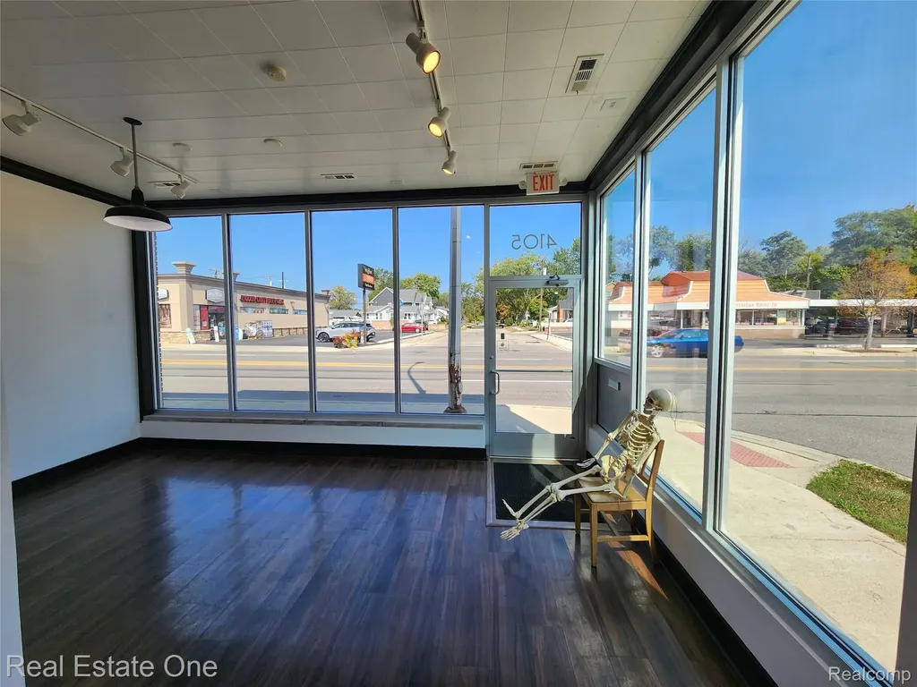 4105 12 Mile Road Berkley City MI 48072