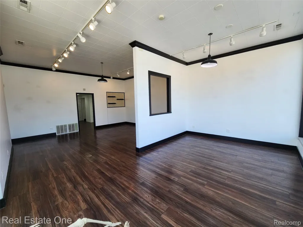 4105 12 Mile Road Berkley City MI 48072