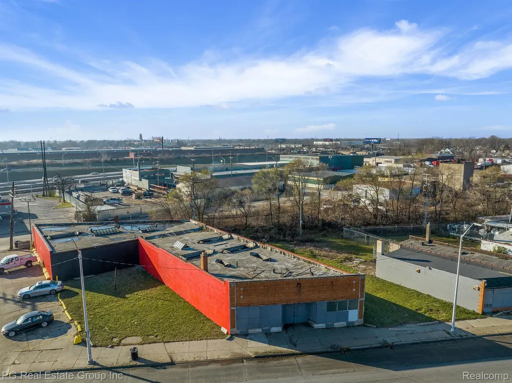 13633 Grand River Avenue Detroit City MI 48227