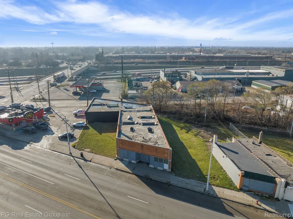 13633 Grand River Avenue Detroit City MI 48227