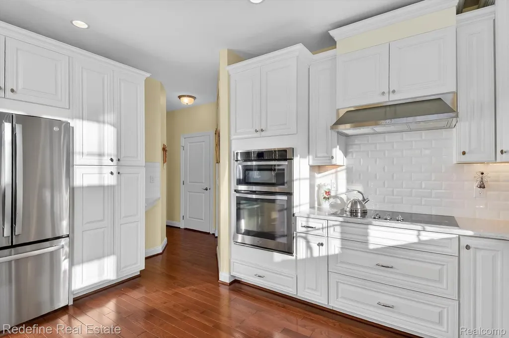 42896 Cardinal Way Novi City MI 48375