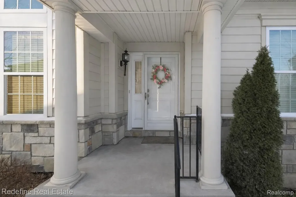 42896 Cardinal Way Novi City MI 48375