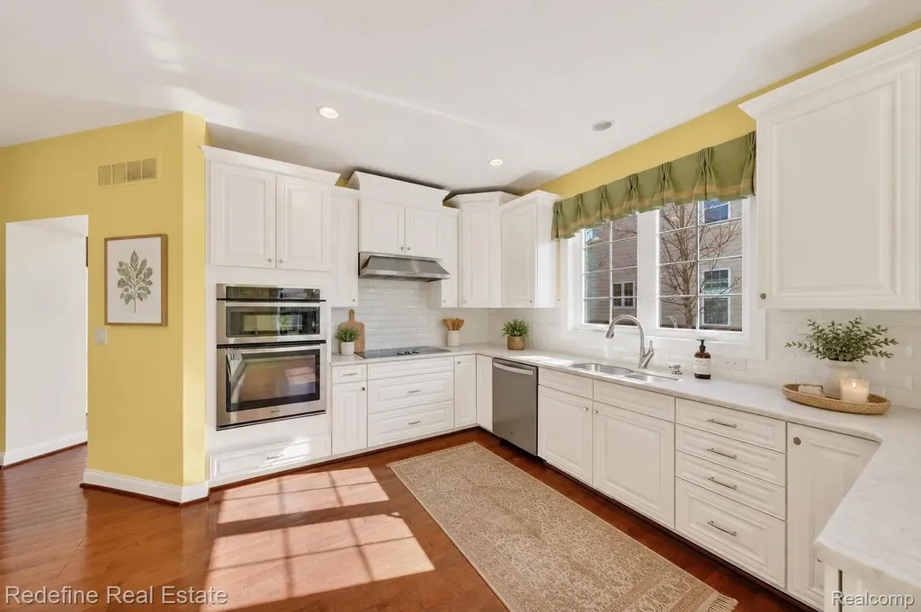 42896 Cardinal Way Novi City MI 48375