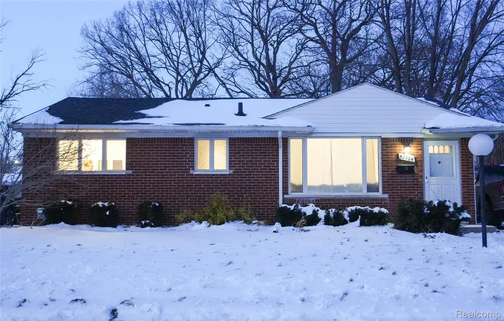 32564 Hazelwood Street Westland City MI 48186