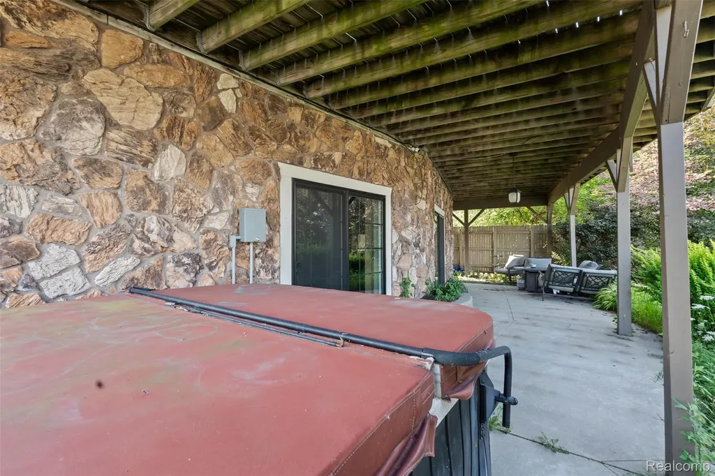 1907 Riverside Drive Port Huron City MI 48060