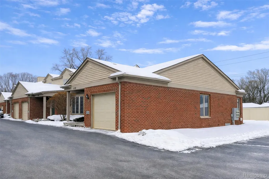 6170 N Newburgh Road Westland City MI 48185
