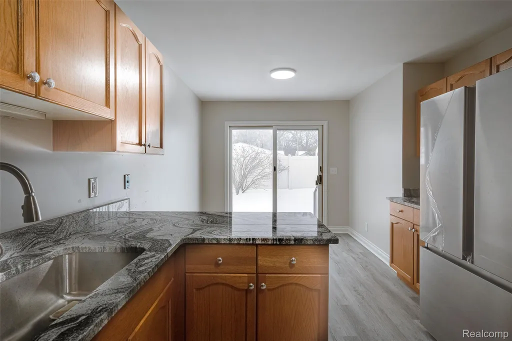 6170 N Newburgh Road Westland City MI 48185
