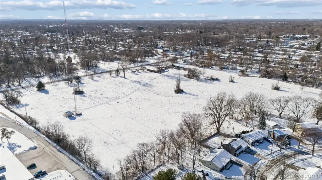 600 W Cavanaugh Road Lansing City MI 48910
